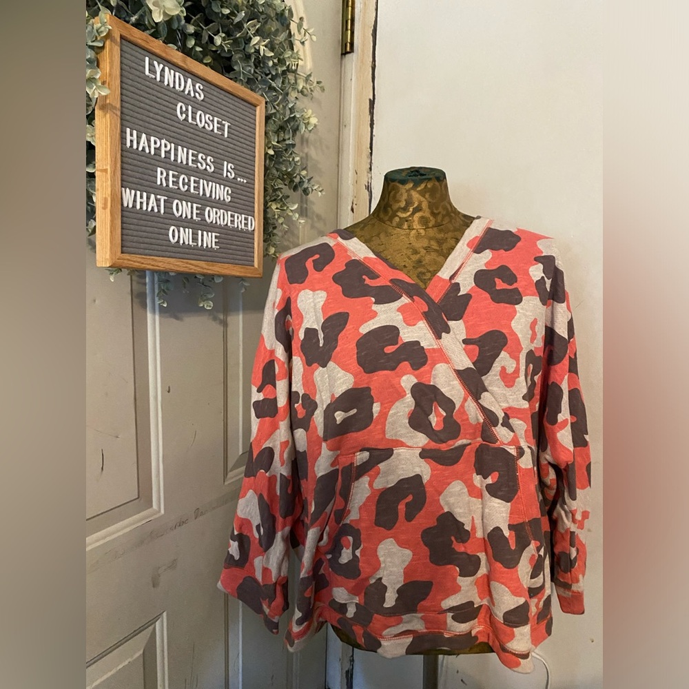 Anybody Coral and Grey Camo Sweatshirt with Kangaroo Pouch Size 1X